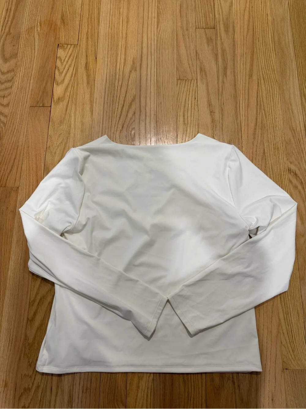 Old Navy White V-Neck Long Sleeve Top - Lightweight Tee